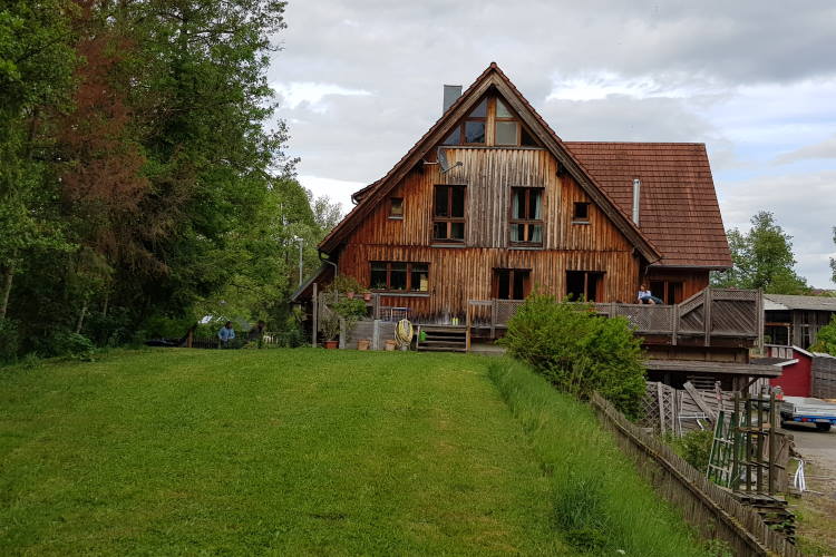 holzimgarten | Mijn grootvader kocht indertijd dit landgoed en begon met een zagerij | Kirami