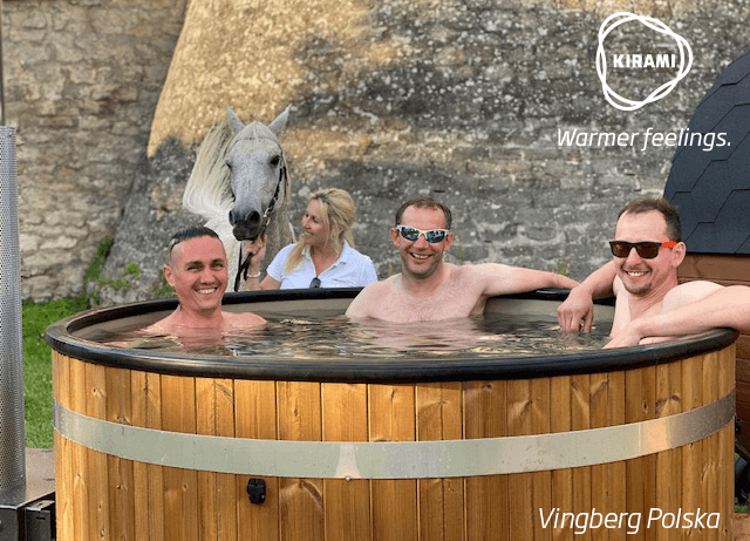 Naast thermohouten hottubs uit haar eigen fabriek verkoopt Vingberg Polska ook hottubs van Kirami | Kirami