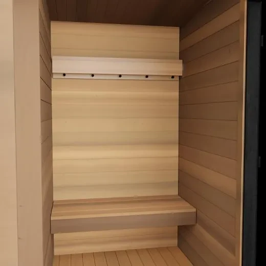 Kirami FinVision -kleedkamer bank en kleerhanger