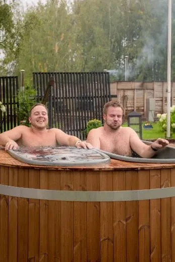 De Twinny-hottub biedt nieuwe manieren om te genieten van baden.