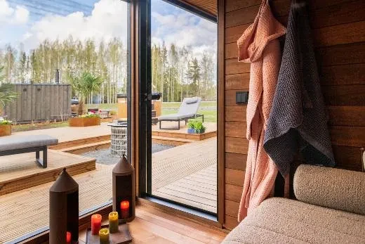 Kirami FinVision® -lounge M Misty - sfeer zoals in een tuin.