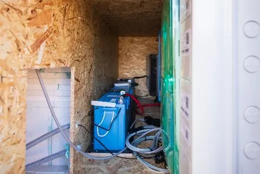 Kirami FinVision® -sauna M Zero_Solarsystem model_with batteries