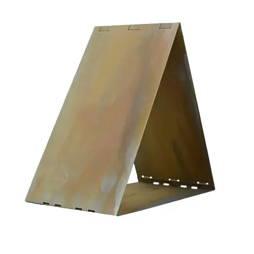 Het Triholdy tuininterieurelement is geschikt als plantenbak, ruimteverdeler, houtrek of als boekenplank.