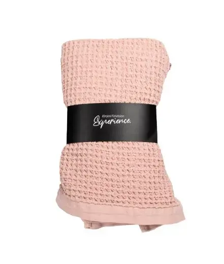 Roze handdoek in wafelstructuur van Kirami FinVision-Experience